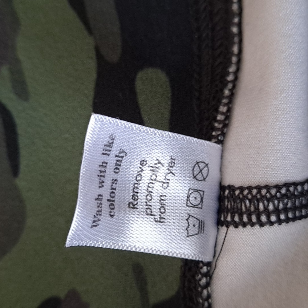 Fleo Women's Green Camouflage Athletic Shorts - Picture 4 of 4